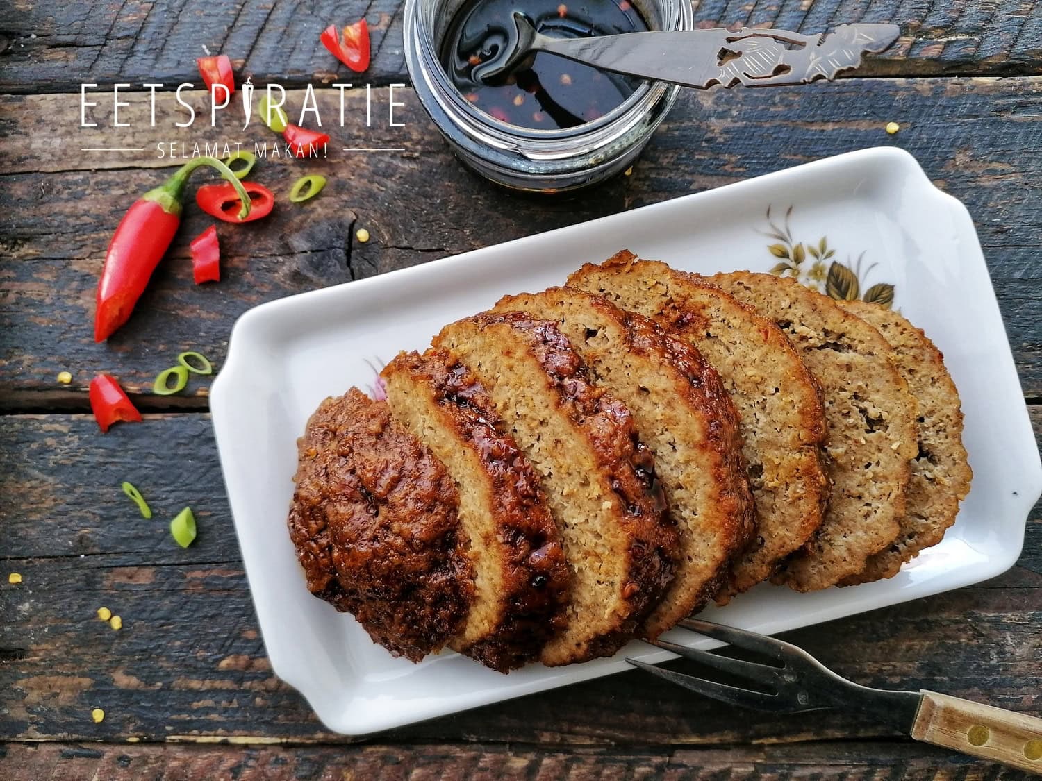 Indisch gehaktbrood met ketjapsaus