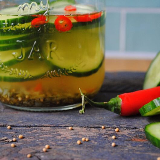 Snelle zoet zure komkommersalade