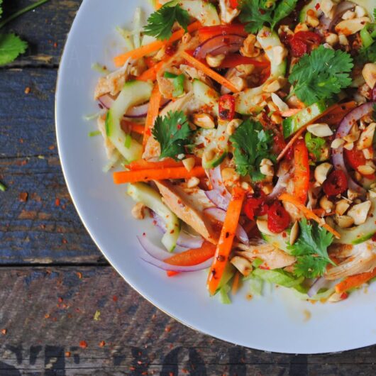 Oosterse pulled chicken salade
