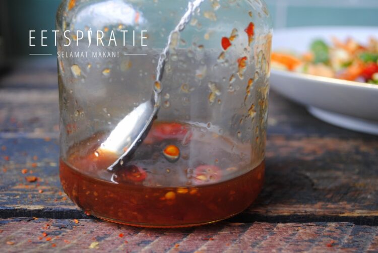 Oosterse pulled chicken salade