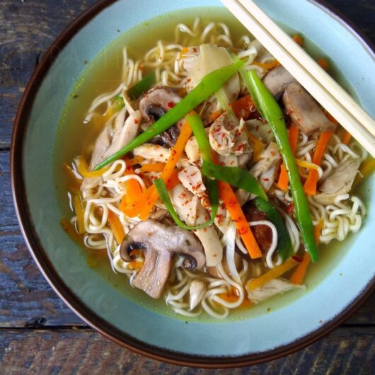 Noedelsoep met kip uit de slowcooker
