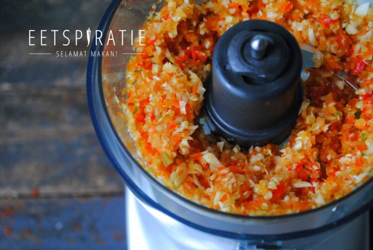 Boemboe voor hete ketjapsambal