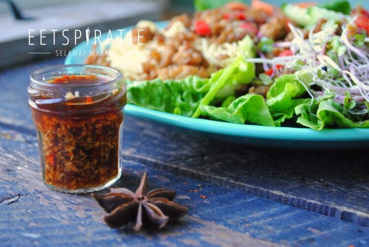 Salade met krokant kipgehakt