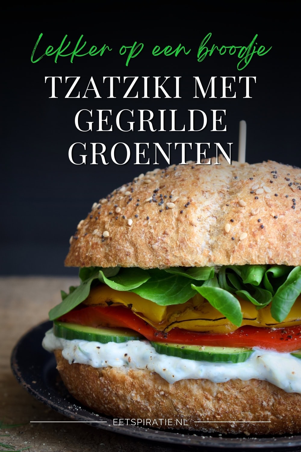 Broodje met groenten en tzatziki