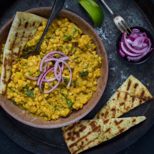 Aardappelcurry met parel couscous
