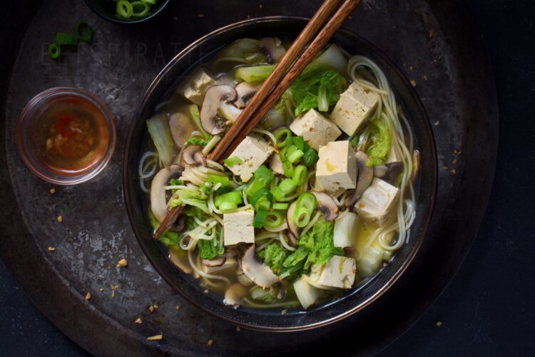 Tofusoep met noedels en Chinese kool Eetspiratie