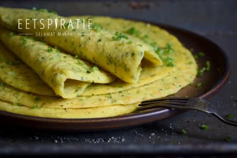 Vegan mung dal omelet - een eiwitrijk gerecht van gele mungbonen