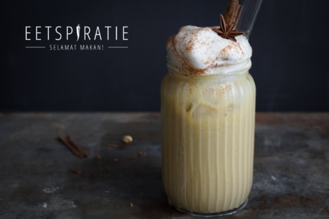Iced chai latte