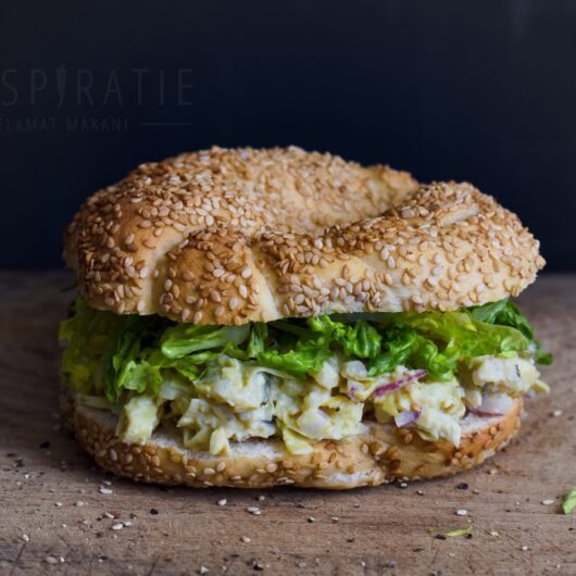 Romige artisjok salade voor op brood bagels en sandwiches receptenkaart
