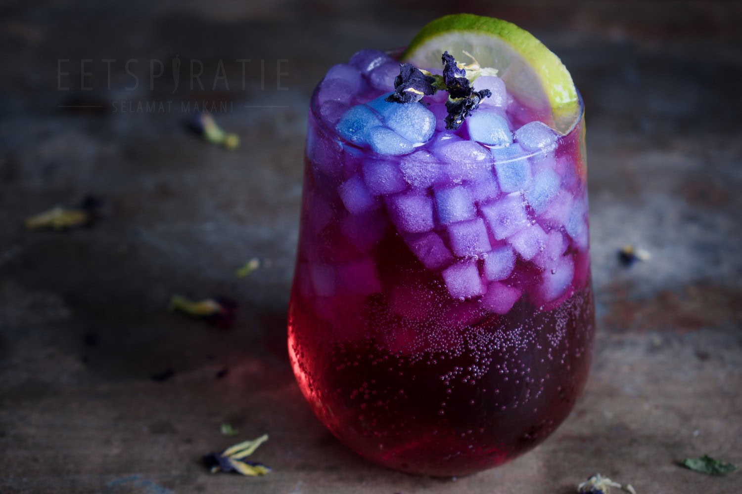 Zelf maken - limonade met butterfly pea tea receptenkaart
