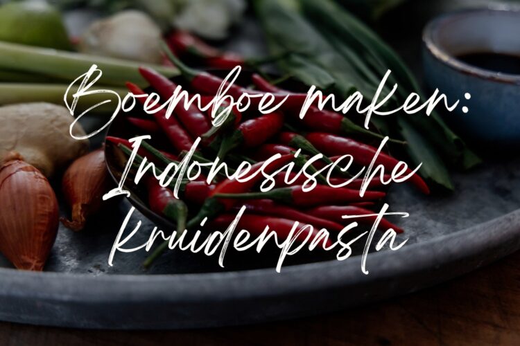Boemboe maken - Indonesische kruidenpasta