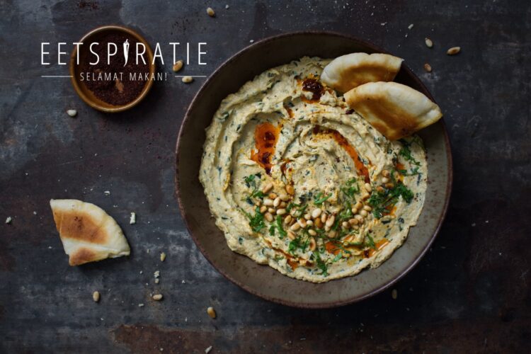 Snelle courgettedip geïnspireerd op baba ganoush