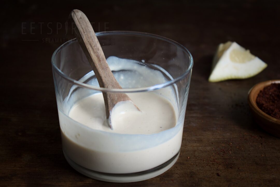 Tarator recept voor Libanese tahinsaus receptenkaart