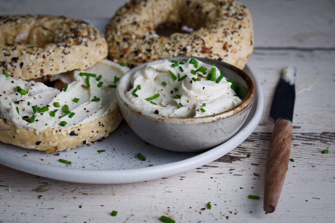 Vegan roomkaas maken van tofu romig en eiwitrijk