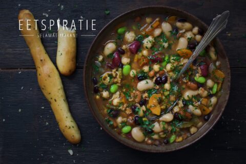 Bonensoep met 6 soorten bonen voedzaam en eiwitrijk