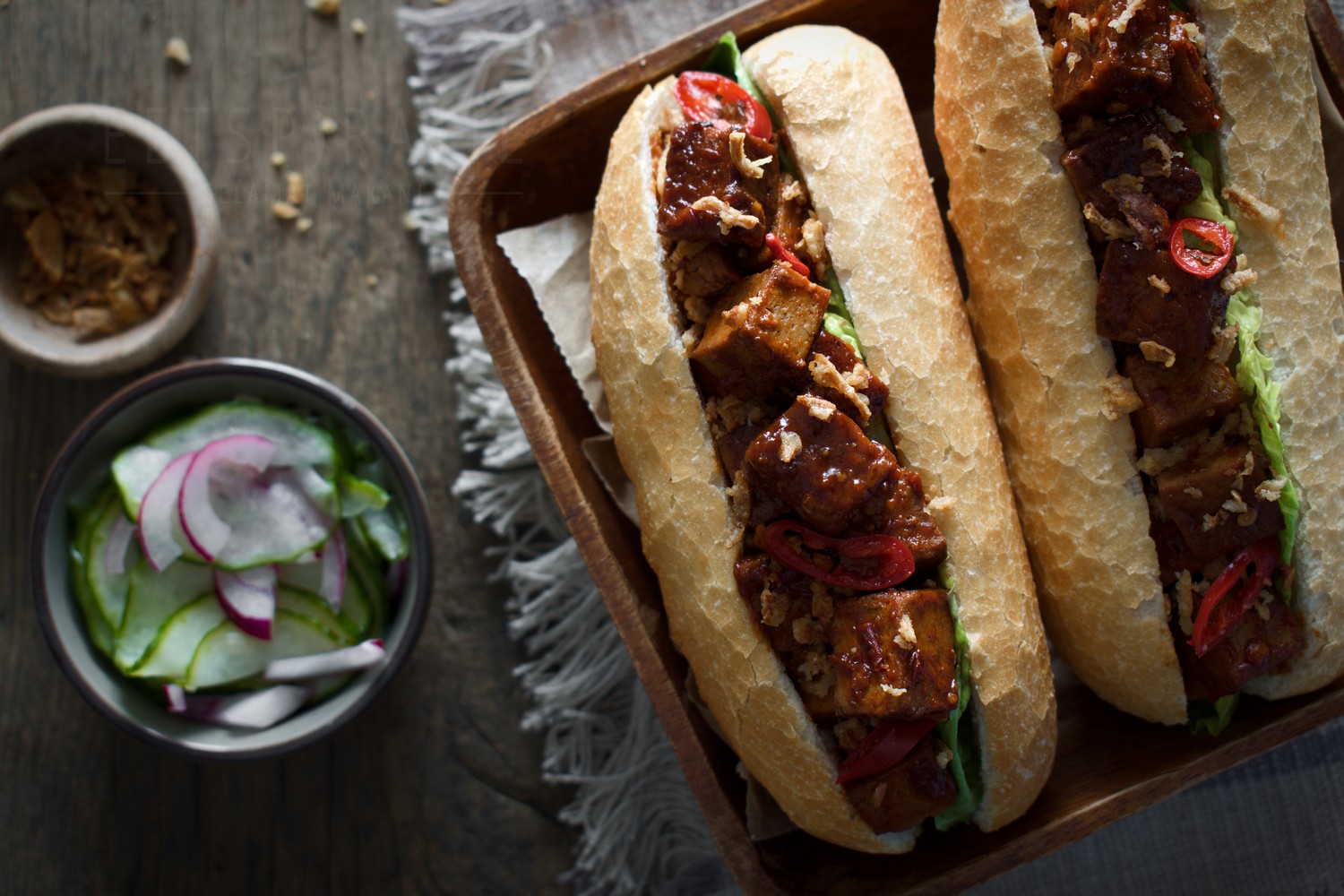 Broodje sticky tofu