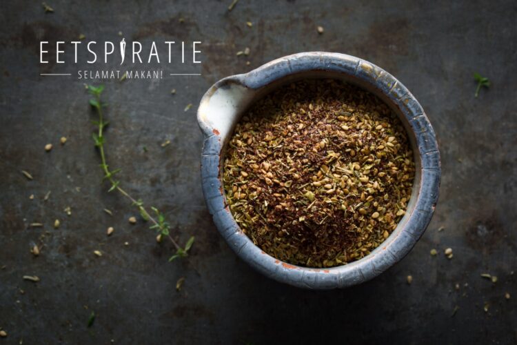 Hoe maak je zelf za’atar?